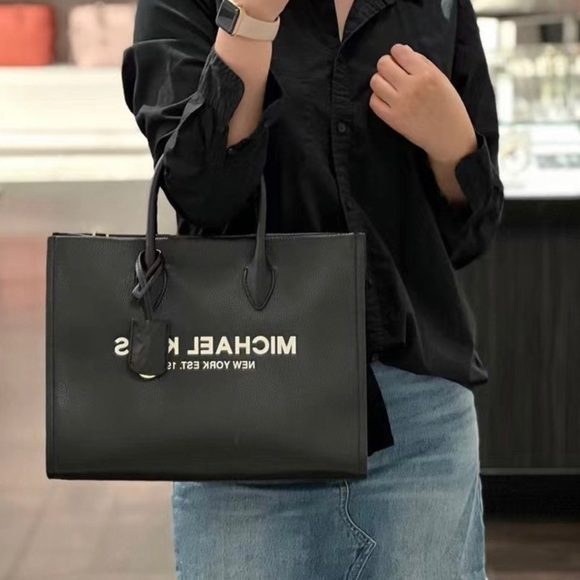 Michael Kors MK Mirella Med Pebbled Leather Shoulder Tote Bag